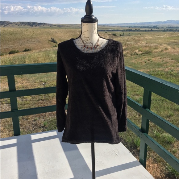 (Last one )🆕 SOFT FUZZY Sweater - Picture 2 of 6